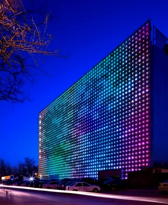 Медиа-стена в Пекине