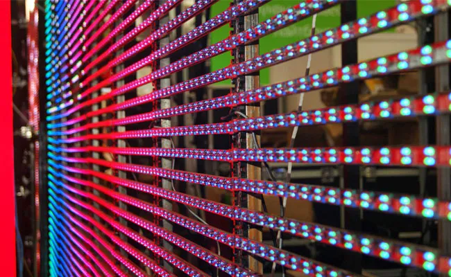 Кластерные пиксельные медиафасады