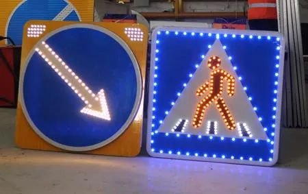 Светодиодные дорожные табло и знаки